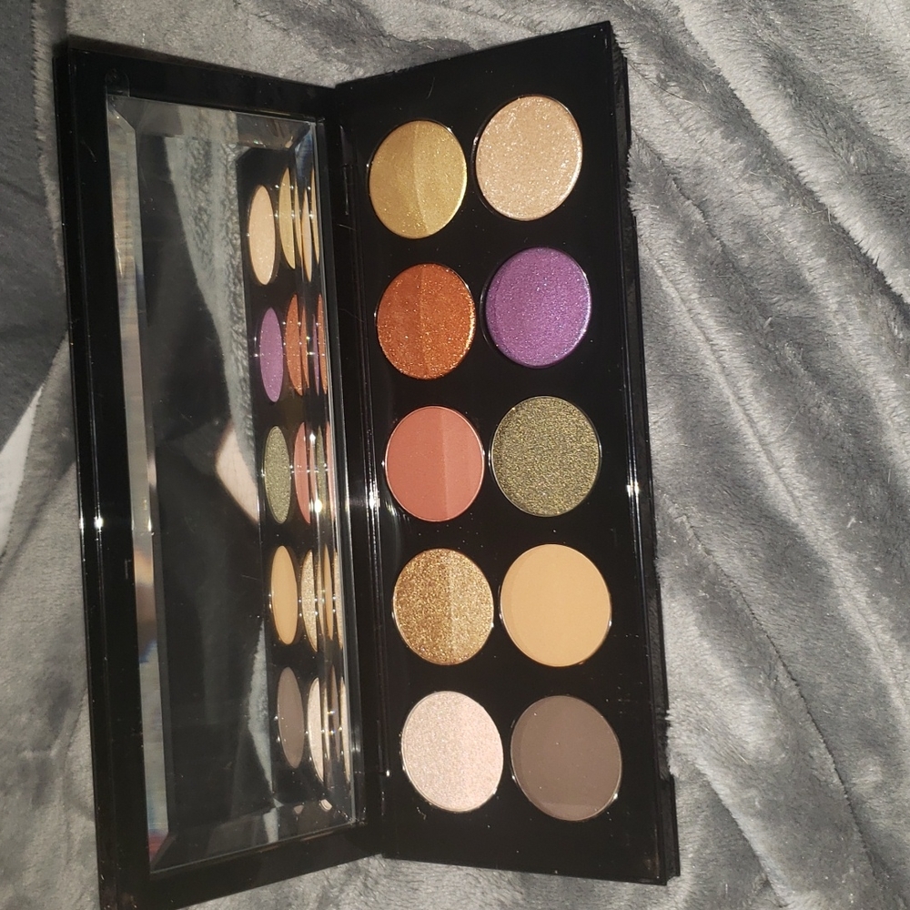 Pat McGrath Mothership VI Midnight Sun Palette